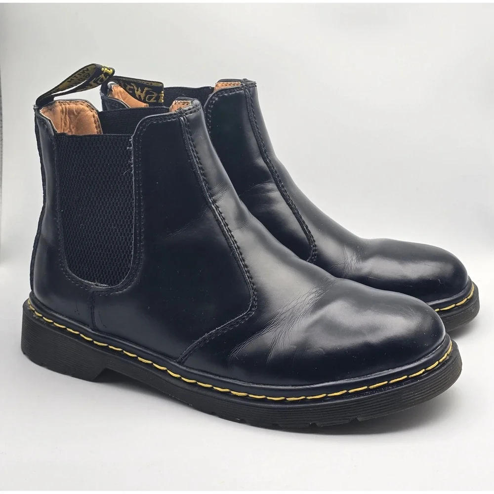 Dr. Martens 2976 Chelsea Boots Mens Size 7 Women's 9 Black Leather Classic